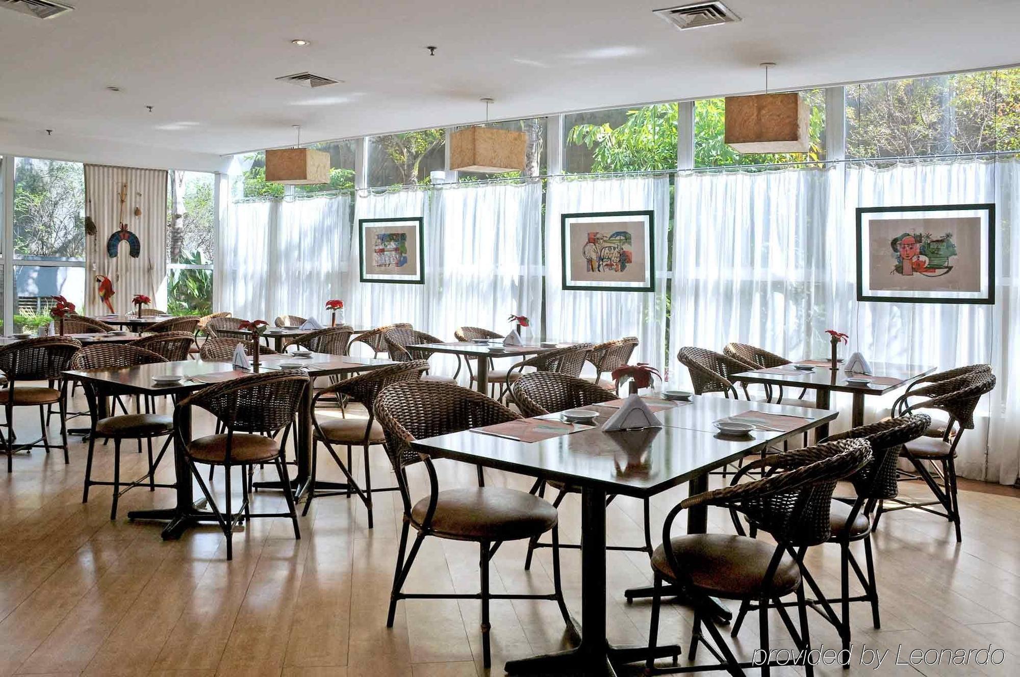 圣保罗伊比拉普埃拉体育馆美居酒店 餐厅 照片